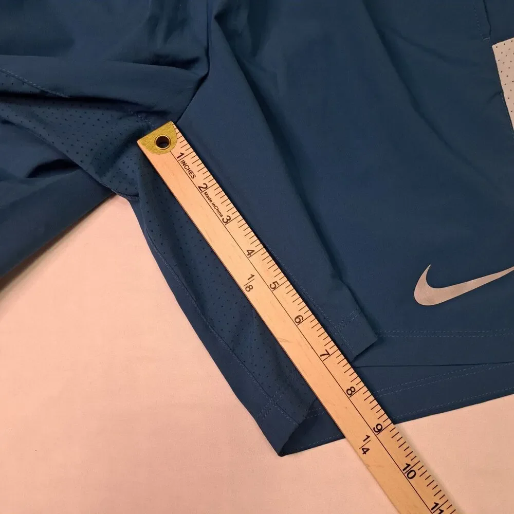 Nike Dri-FIT Blue Men's Challenger Running Shorts M Lined Drawstring Pockets Gym
